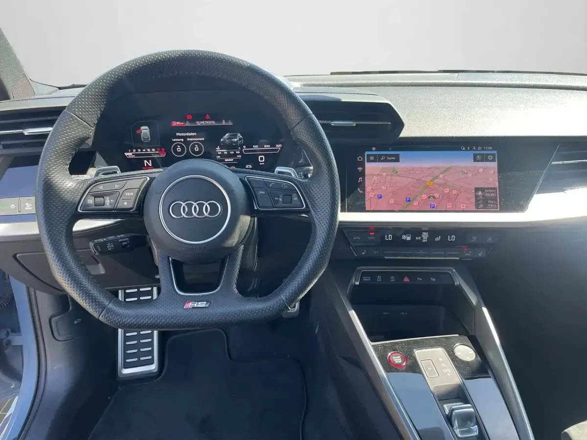 Gebraucht Audi RS3 Sportback Advanced 400 PS (294 kW) 2023 Kemoragrau metallic (metallic) Kleinwagen
