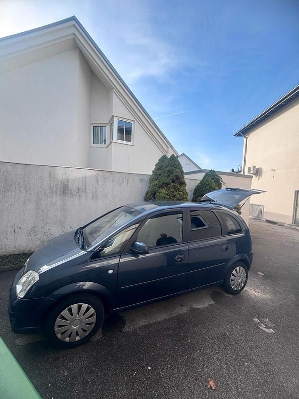 Blau Gebraucht 2009 Opel Meriva Van / Kleinbus | 3.900 € (Teuer) - Bild 1/4