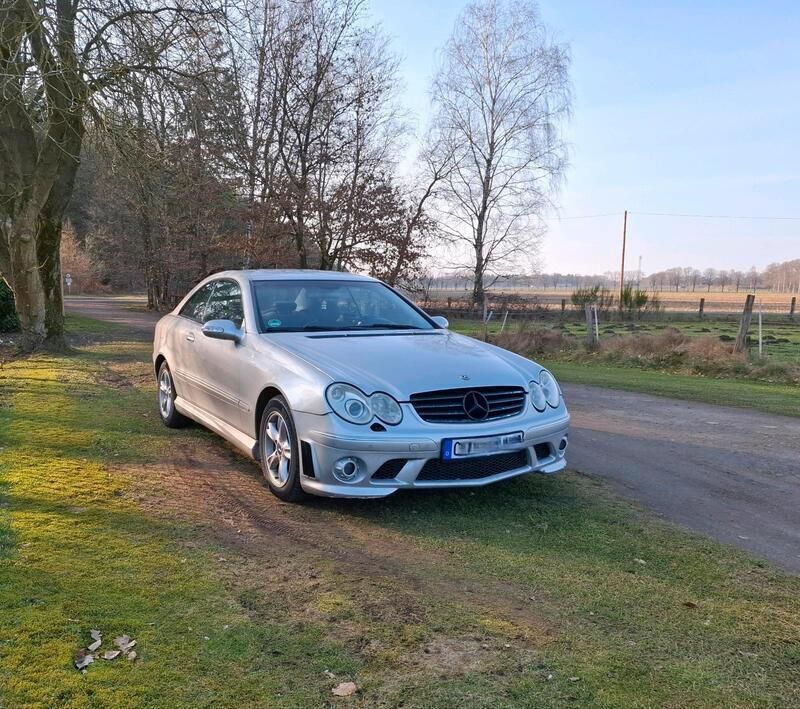 Silber Gebraucht 2005 Mercedes CLK270 AMG Coupé | 3.750 € (Guter Preis) - Bild 1/4