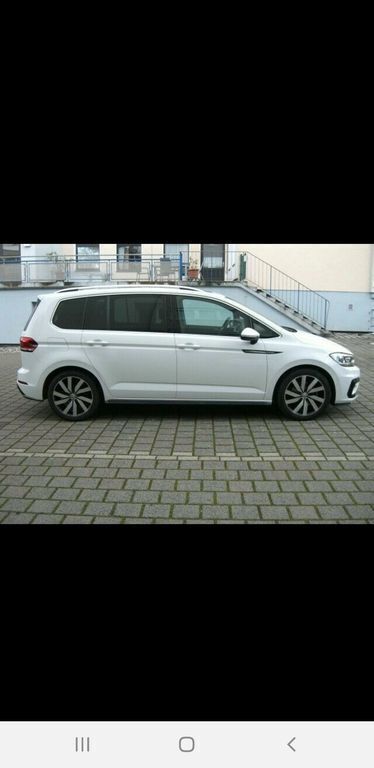 Gebraucht VW Touran Highline 150 PS (110 kW) 2017 Weiß Van / Kleinbus