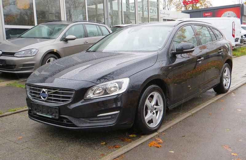 Gebraucht Volvo V60 Kinetic 114 PS (83 kW) 2015 Schwarz Kombi