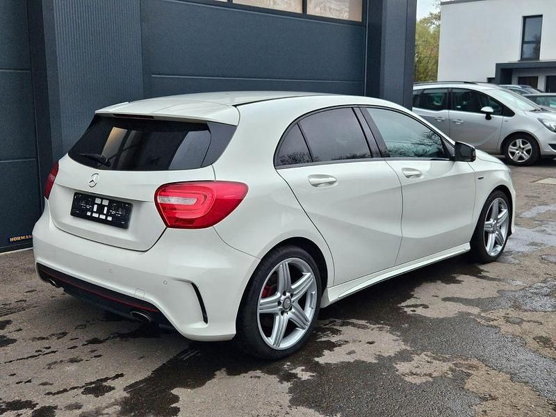 Gebraucht Mercedes A250 AMG line 211 PS (155 kW) 2013 Weiß Limousine