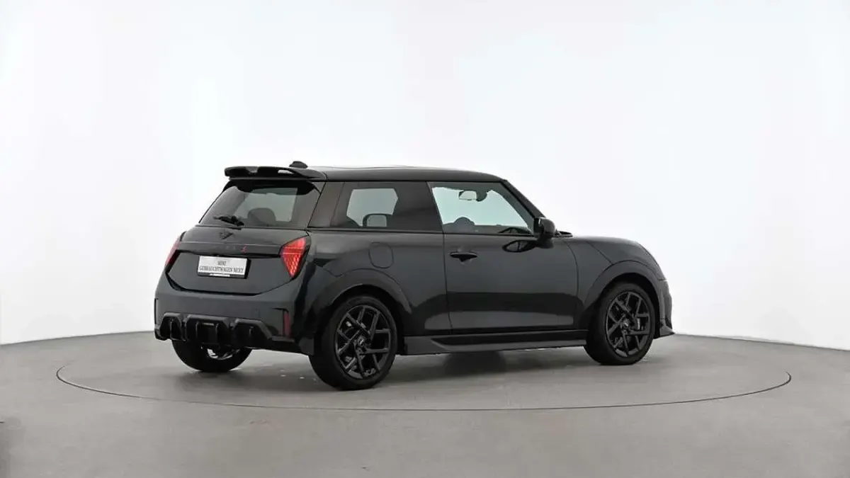 Gebraucht Mini John Cooper Works 204 PS (150 kW) 2025 Grau Kleinwagen