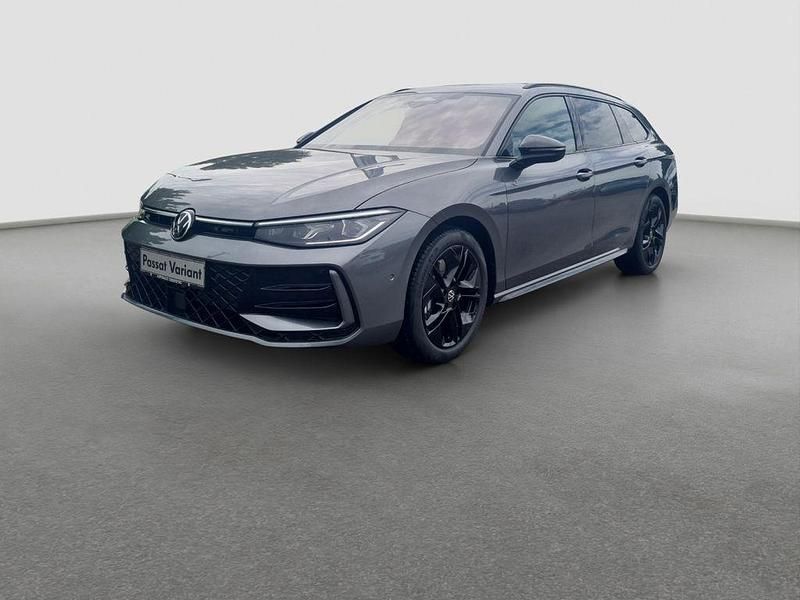 Gebraucht VW Passat Pro 193 PS (141 kW) 2025 Grau Limousine