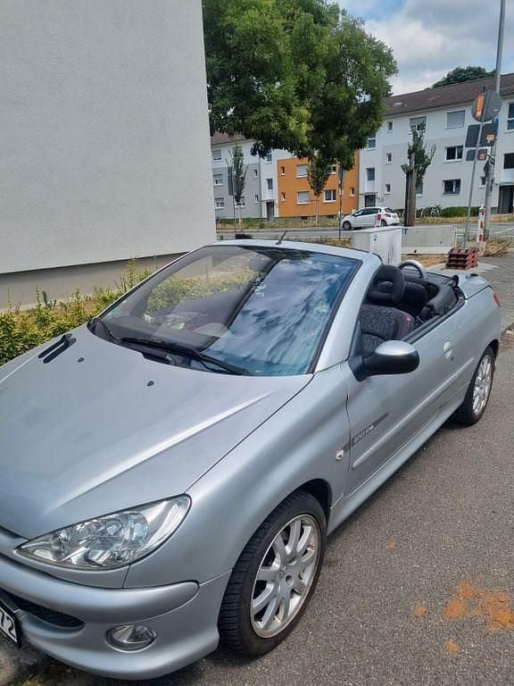 Silber Gebraucht 2005 Peugeot 206 CC Filou Cabrio | 1.500 € (Fairer Preis) - Bild 1/4