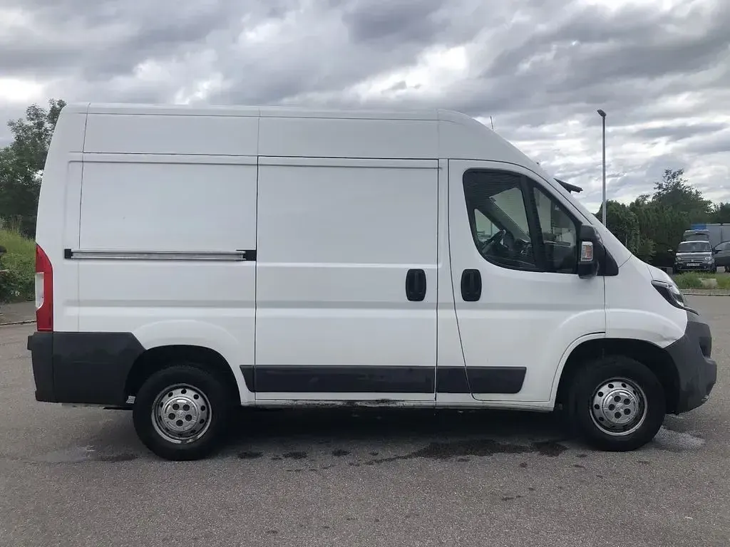 Gebraucht Peugeot Boxer Basis 110 PS (80 kW) 2015 Weiß Van