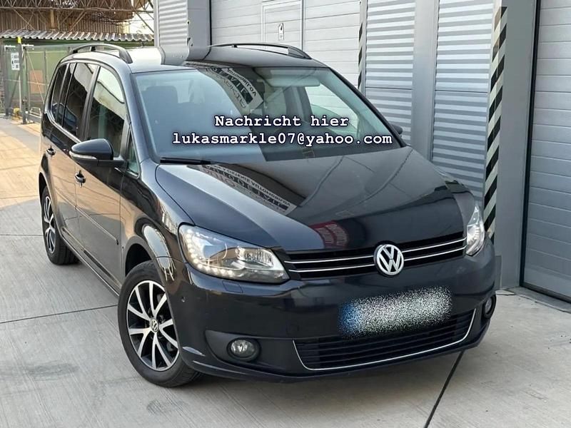 Gebraucht VW Touran 105 PS (77 kW) 2014 Schwarz Van / Kleinbus