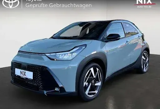 Neu Toyota Aygo X Lounge 116 PS (85 kW) 2026 Grün SUV