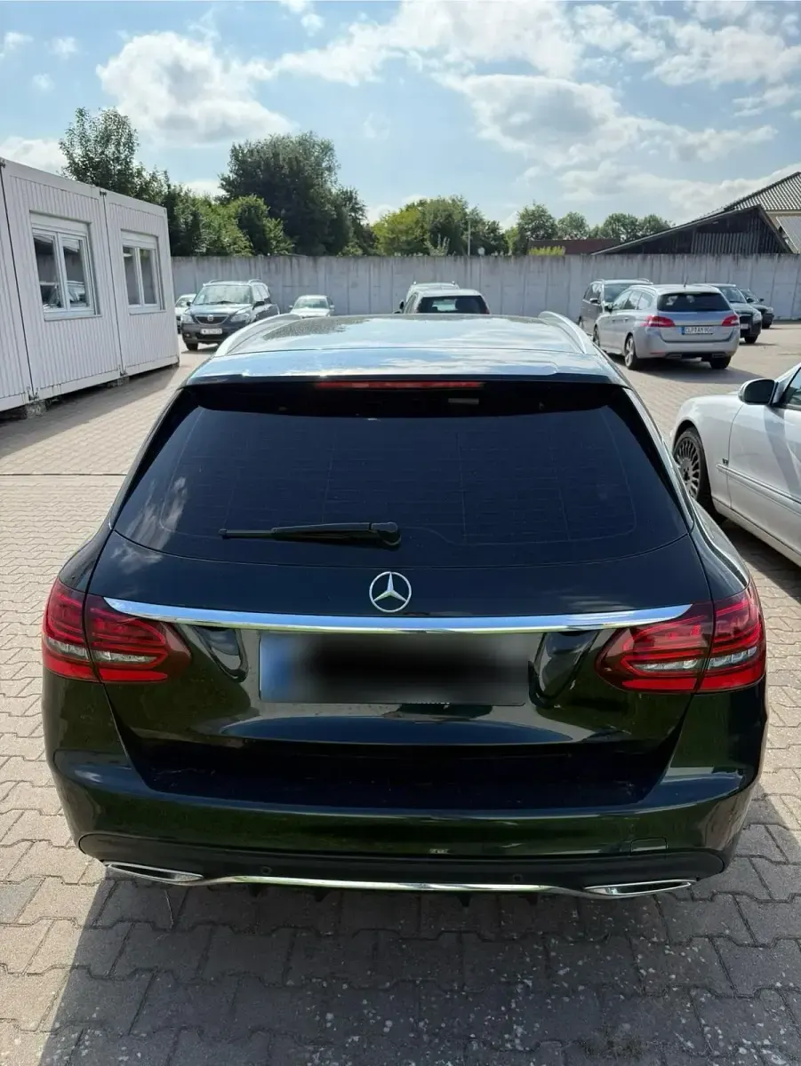 Second-hand Mercedes C220 AMG 194 CP (142 kW) 2018 Verde Break
