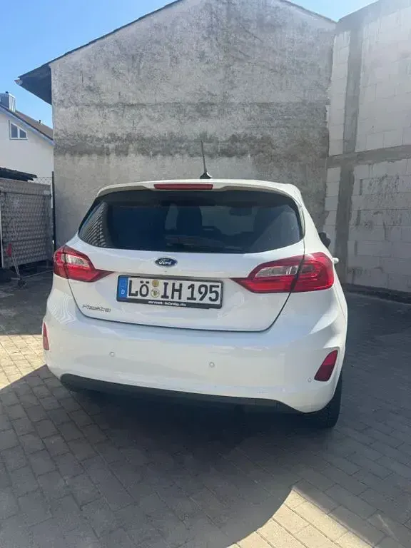 Gebraucht Ford Fiesta Cool & Connect 95 PS (69 kW) 2020 Weiß Kleinwagen