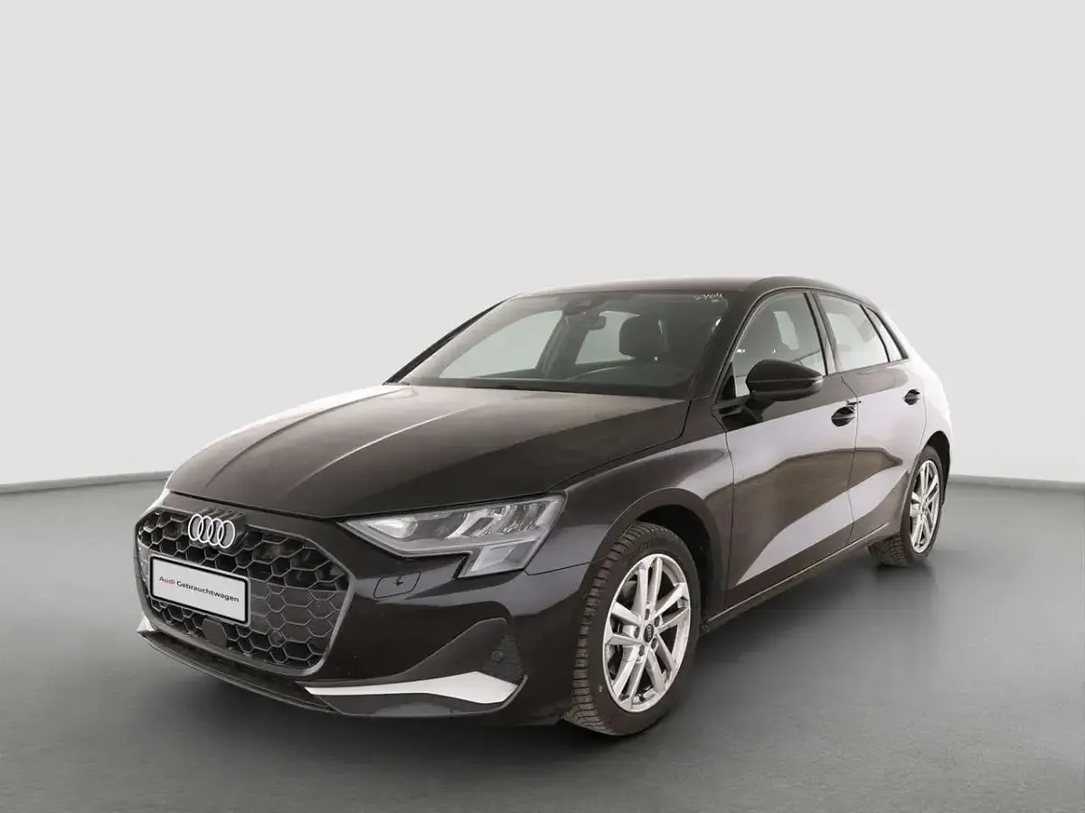 Gebraucht Audi A3 Advanced Plus 150 PS (110 kW) 2025 Mythosschwarz metallic Limousine