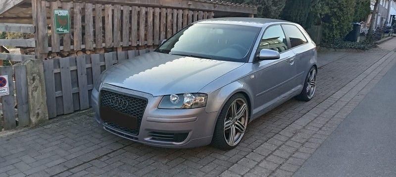 Gebraucht Audi A3 Ambiente 140 PS (102 kW) 2004 Grau Kleinwagen