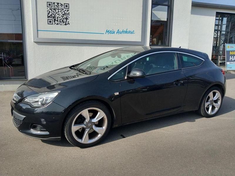 Gebraucht Opel Astra GTC 179 PS (131 kW) 2012 Schwarz Limousine