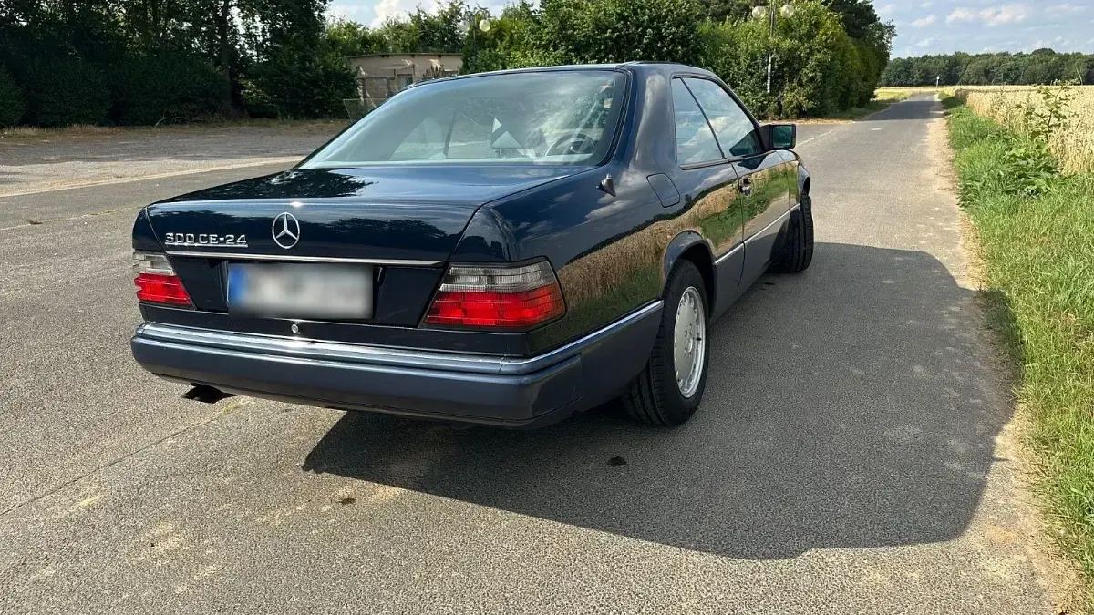 Gebraucht Mercedes 300 220 PS (161 kW) 1990 Blau Coupé