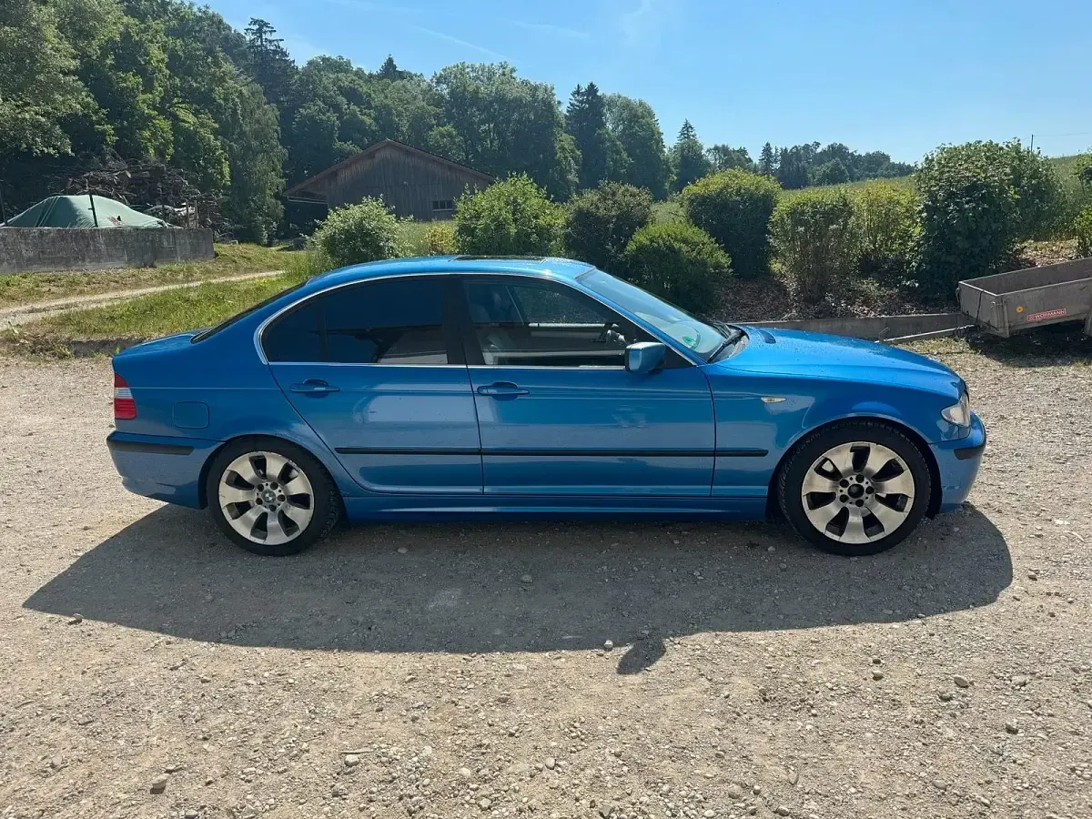 Gebraucht BMW 330 231 PS (169 kW) 2003 Blau Limousine