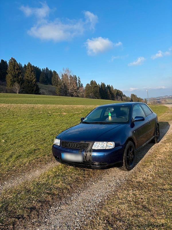 Second-hand Audi A3 150 CP (110 kW) 1999 Albastru Hatchback