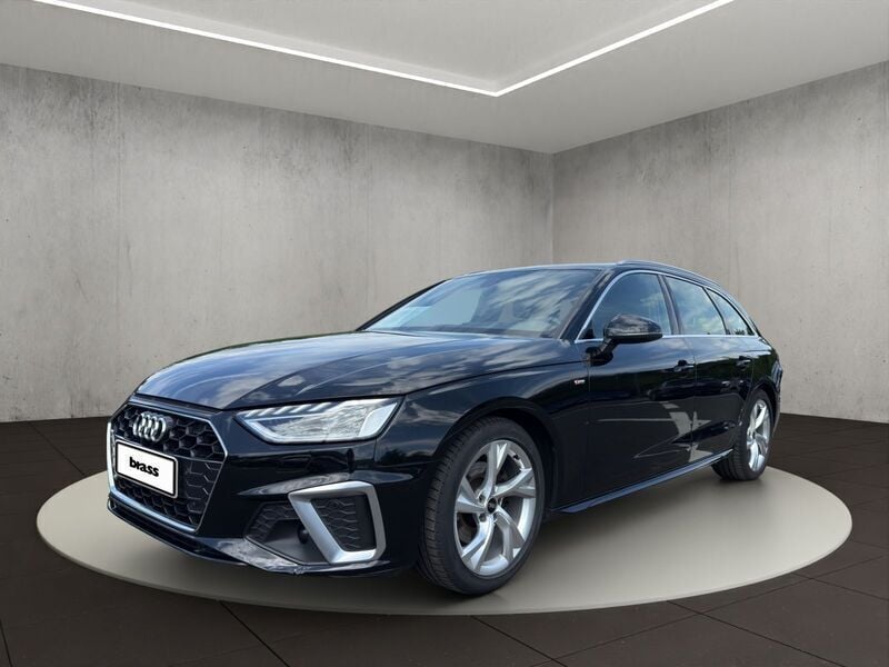 Mythosschwarz metallic Gebraucht 2021 Audi A4 S-Line Kombi | 29.800 € (Etwas zu teuer) - Bild 1/4