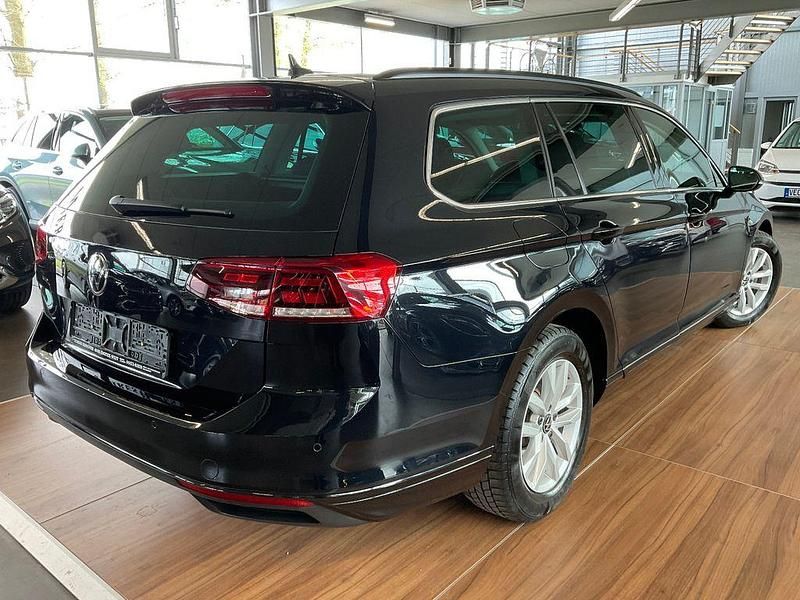 Gebraucht VW Passat Business 150 PS (110 kW) 2024 Schwarz Kombi