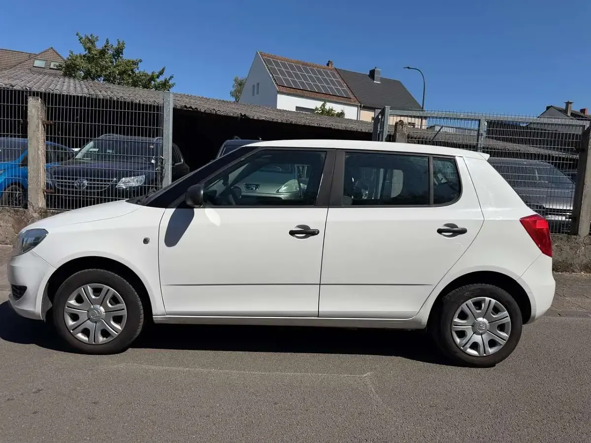 Gebraucht Skoda Fabia Cool Edition 86 PS (63 kW) 2014 Candyweiss Kleinwagen
