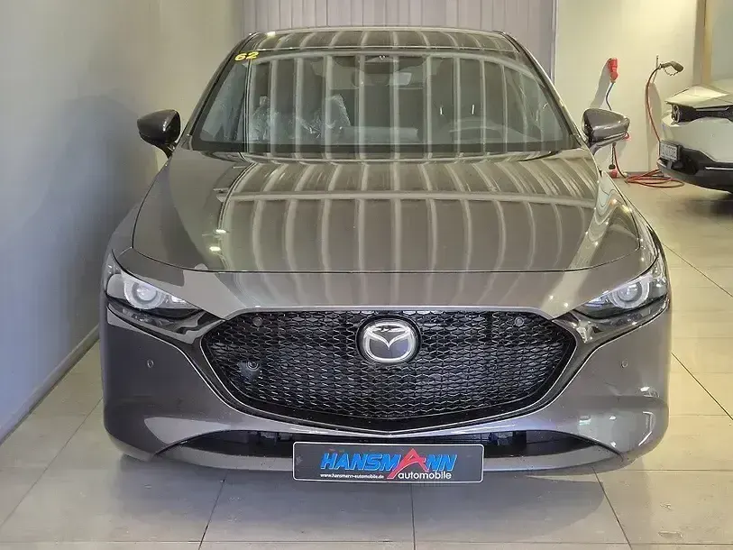 Neu Mazda 3 Center-Line 140 PS (102 kW) 2026 Grau Limousine