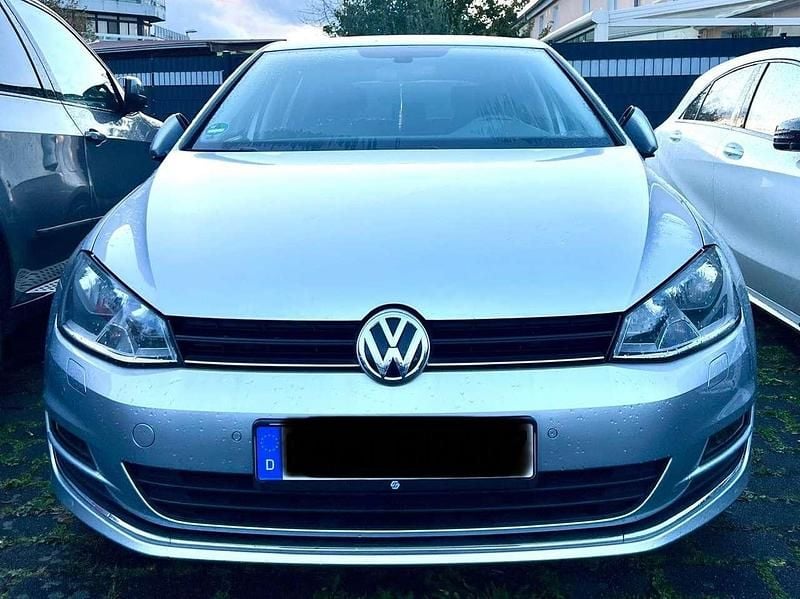 Silber Gebraucht 2016 VW Golf VII Allstar Limousine | 11.899 € (Superpreis) - Bild 1/4