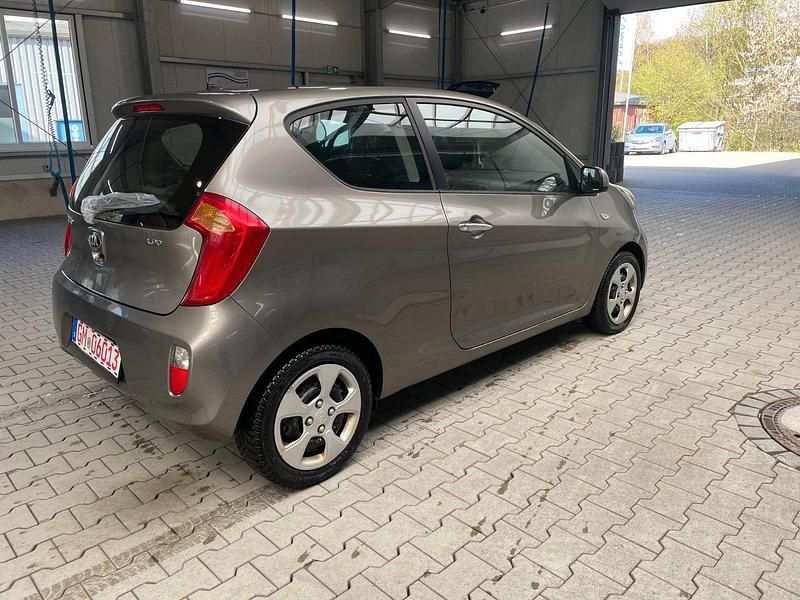 Używany Kia Picanto 75 KM (55 kW) 2015 Hatchback