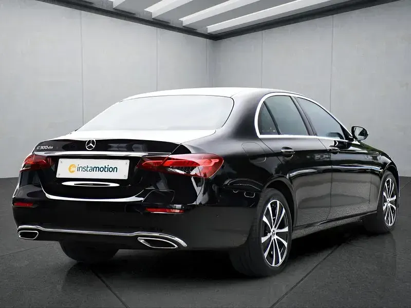 Gebraucht Mercedes E300 306 PS (225 kW) 2022 Schwarz Limousine