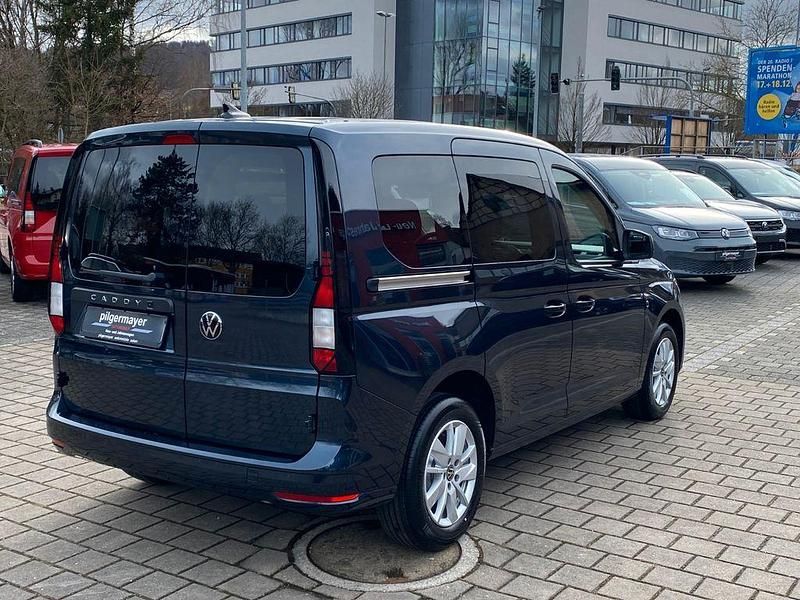 Neu VW Caddy 102 PS (75 kW) 2025 Blau Van / Kleinbus