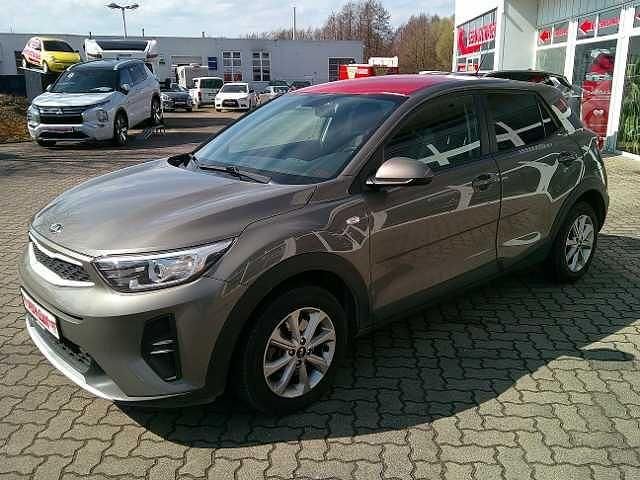 Second-hand Kia Stonic 120 CP (88 kW) 2017 Gri SUV