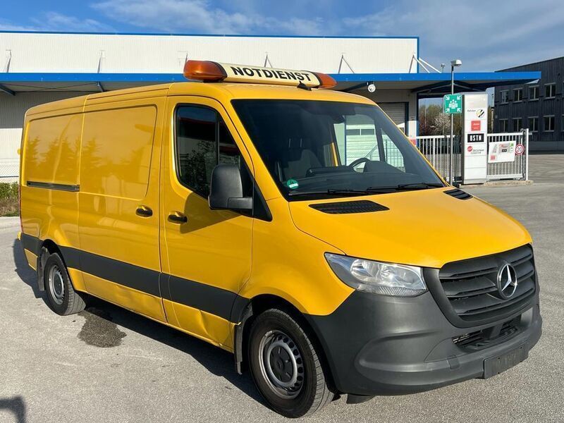 Gebraucht Mercedes Sprinter 143 PS (105 kW) 2020 Gelb Van