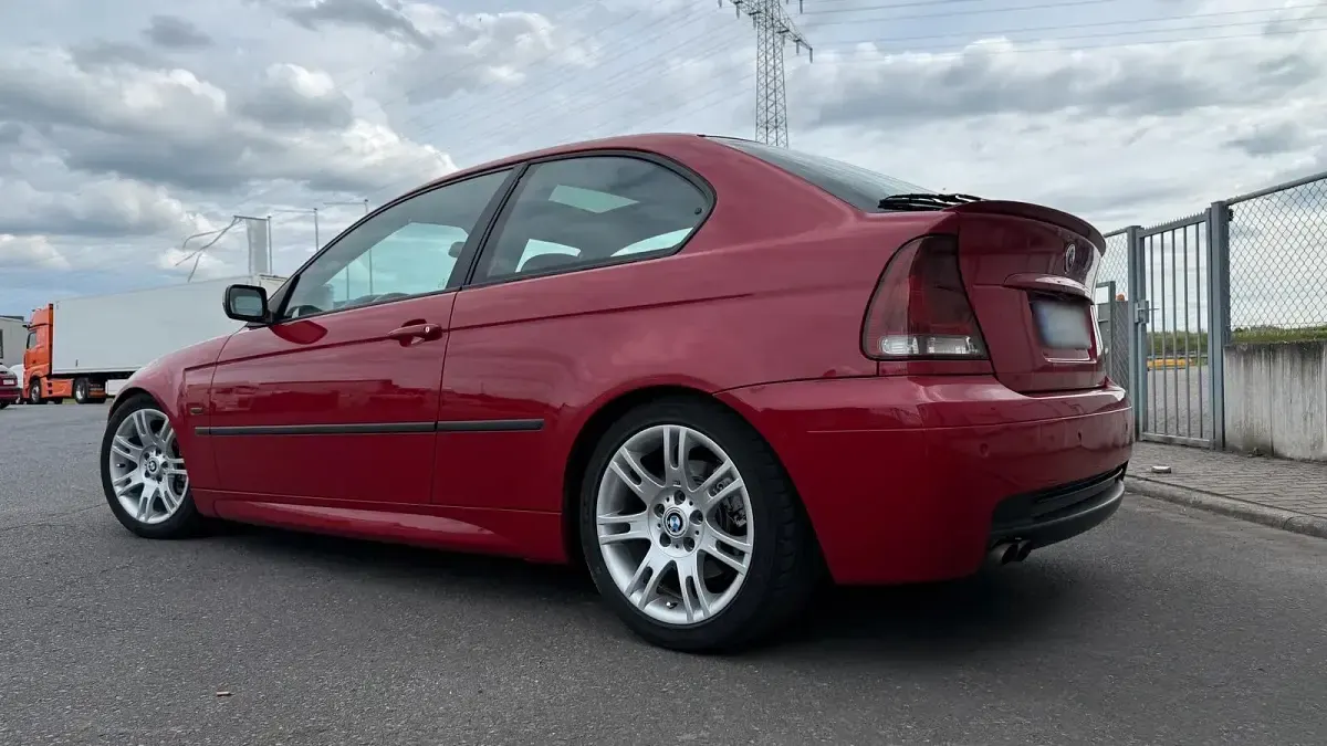 Gebraucht BMW 325 192 PS (141 kW) 2003 Rot Coupé