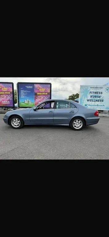Używany Mercedes E280 Avantgarde 177 KM (130 kW) 2004 Niebieski Sedan/Limuzyna