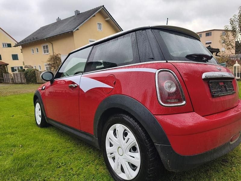 Gebraucht Mini Cooper 120 PS (88 kW) 2009 Rot Kleinwagen