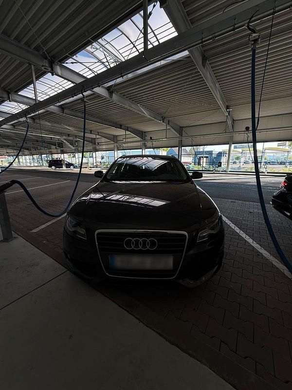 Gebraucht Audi A4 140 PS (102 kW) 2010 Grau Kombi