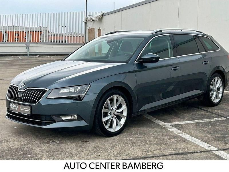 Gebraucht Skoda Superb Style 190 PS (139 kW) 2015 Grau Kombi