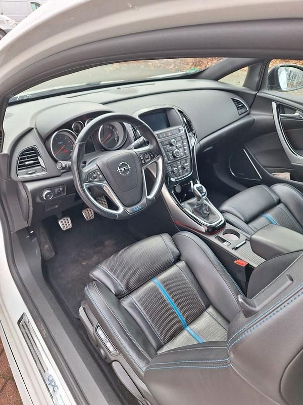 Gebraucht Opel Astra OPC 280 PS (205 kW) 2014 Weiß Limousine