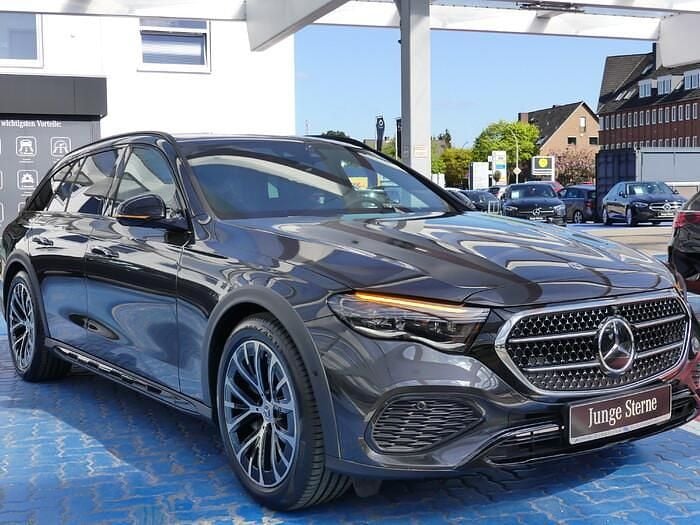 Gebraucht Mercedes E450 Avantgarde 381 PS (280 kW) 2025 Kombi
