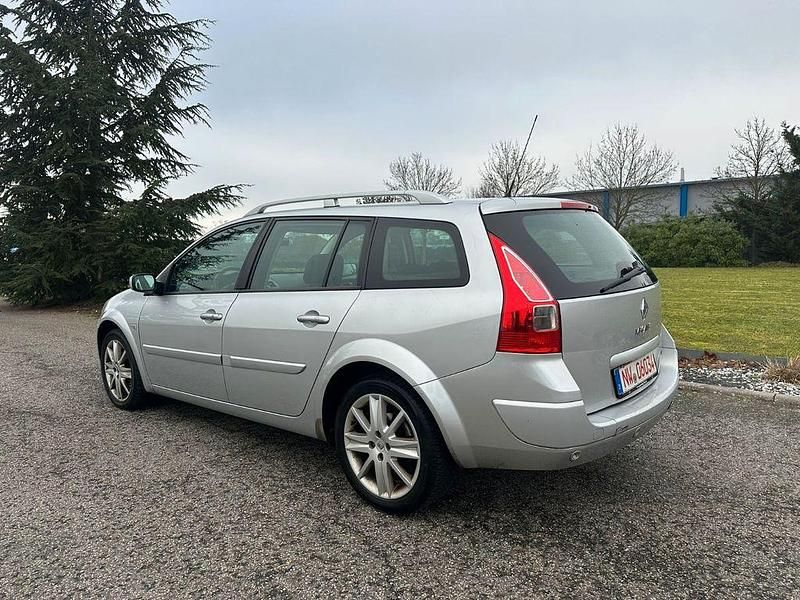 Gebraucht Renault Mégane II Authentique 135 PS (99 kW) 2007 Silber Limousine