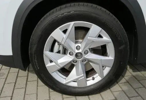 Gebraucht Skoda Kodiaq Selection 150 PS (110 kW) 2025 Weiß (moonweiss perleffekt) SUV