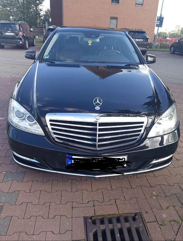 Schwarz Gebraucht 2010 Mercedes S400 Limousine | 17.000 € - Bild 1/4