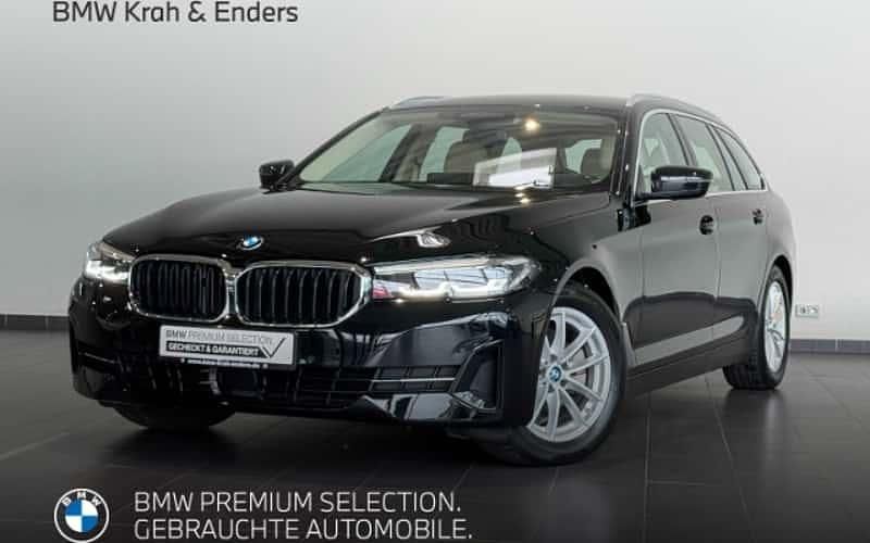 Schwarz Gebraucht 2023 BMW 520 Sport Line Kombi | 35.350 € (Guter Preis) - Bild 1/4