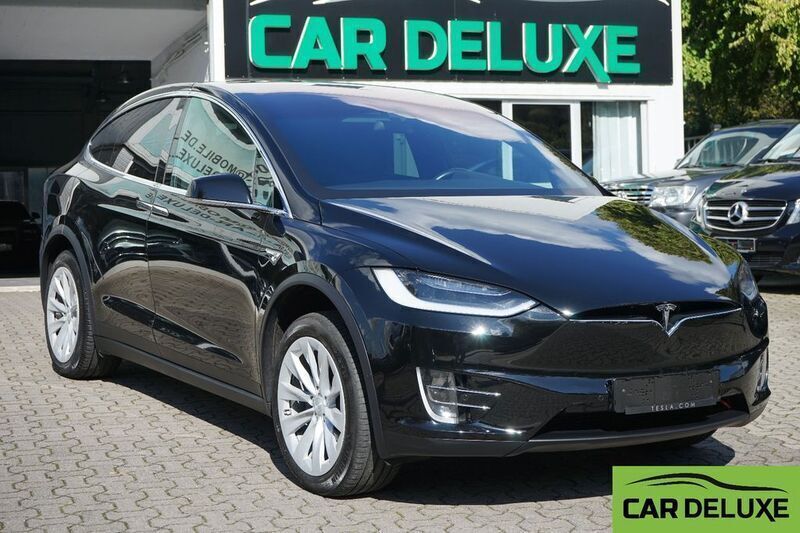 Schwarz metallic Gebraucht 2016 Tesla Model X SUV | 39.888 € (Fairer Preis) - Bild 1/4