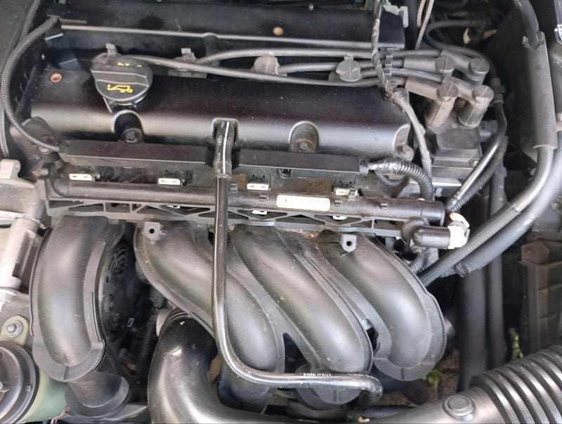 Andere außenfarben Gebraucht 2008 Ford Focus Limousine | 1.100 € (Superpreis) - Bild 1/4