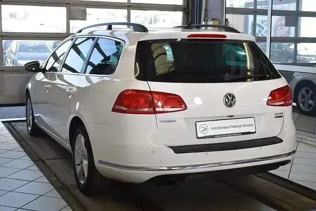 Gebraucht VW Passat 140 PS (102 kW) 2013 Candyweiß Kombi
