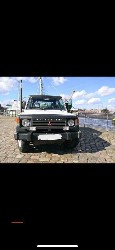 Weiß Gebraucht 1988 Mitsubishi Pajero SUV | 10.799 € - Bild 1/4
