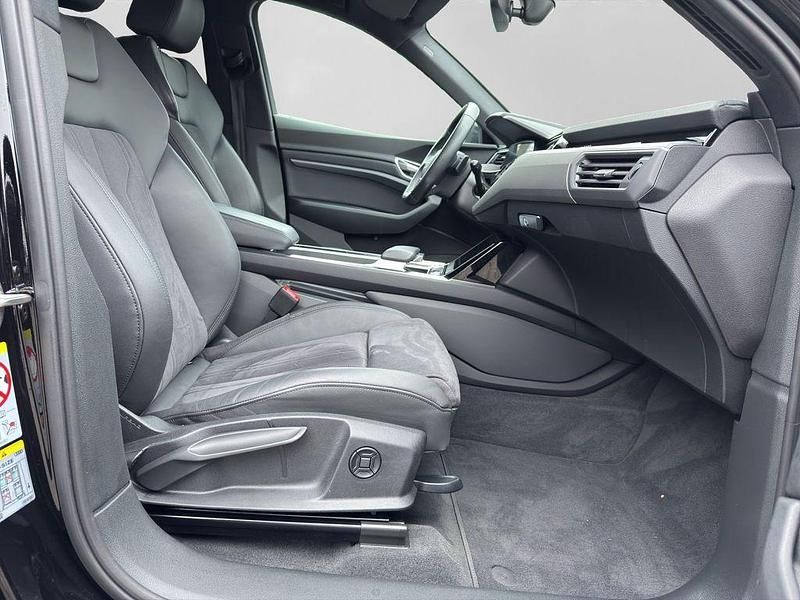 Gebraucht Audi e-tron Sport 230 kW (313 PS) 2022 Schwarz SUV