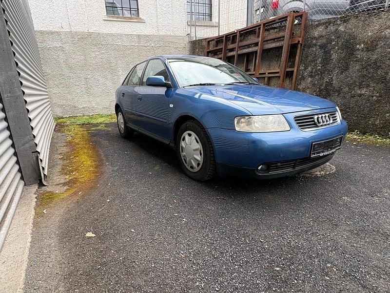 Gebraucht Audi A3 102 PS (75 kW) 2003 Blau Kleinwagen