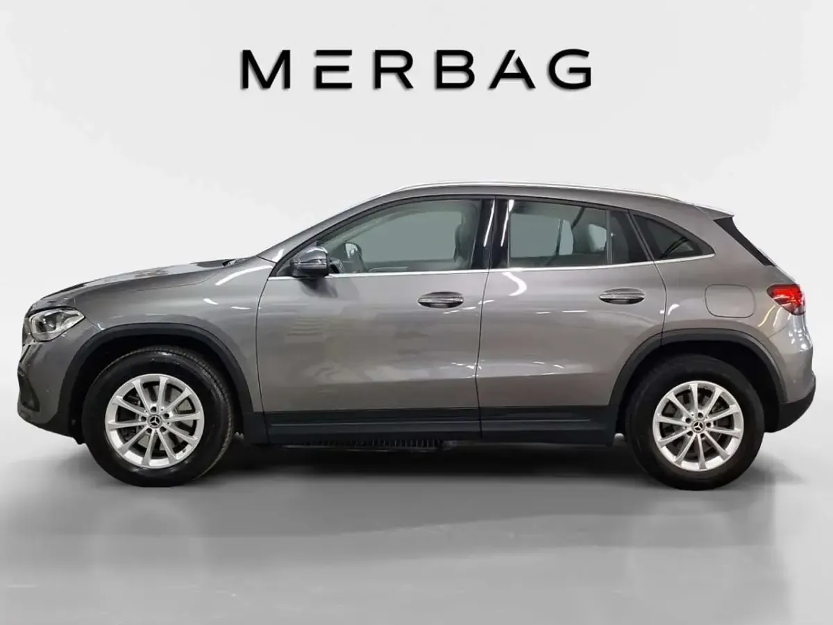 Second-hand Mercedes GLA250 Style 160 CP (117 kW) 2022 Gri SUV