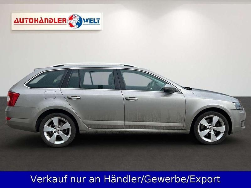 Gebraucht Skoda Octavia Elegance 179 PS (131 kW) 2013 Beige Kombi