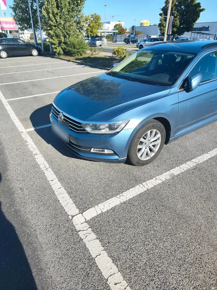 Gebraucht VW Passat 120 PS (88 kW) 2017 Blau Kombi